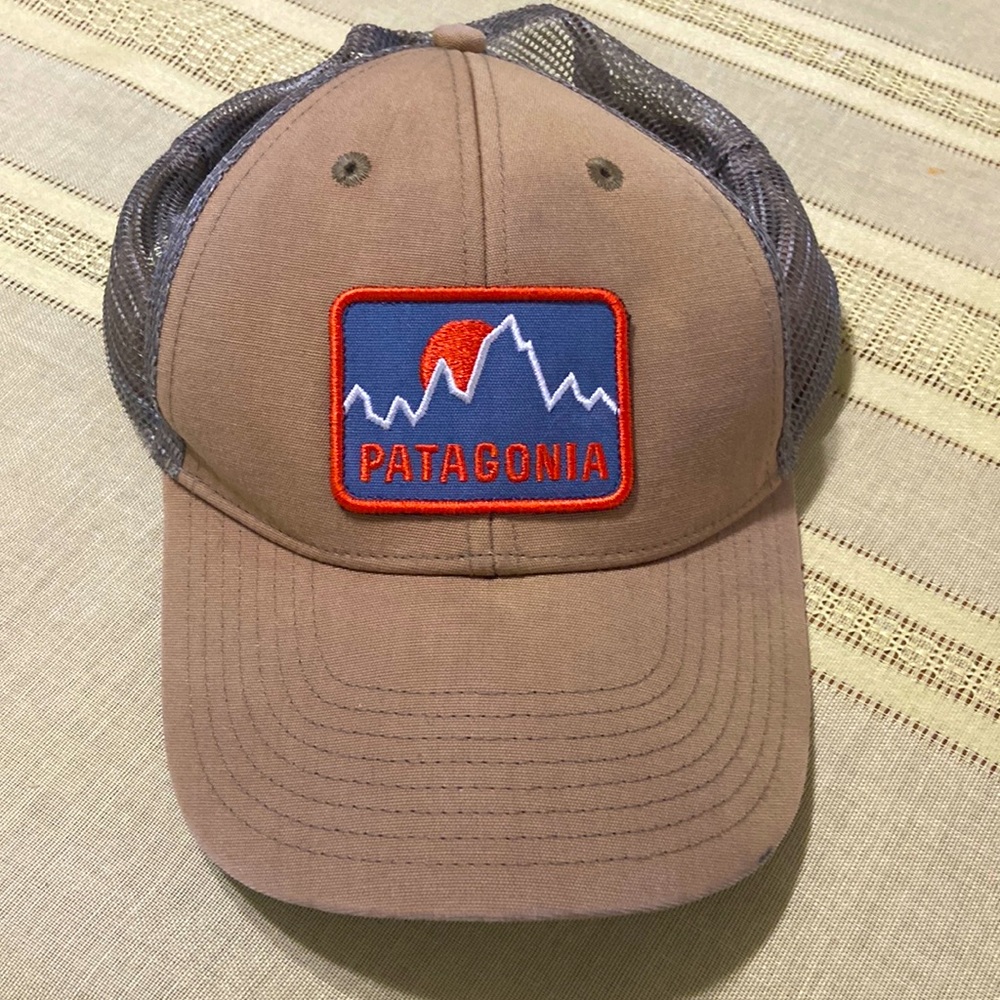 Pre-owned Patagonia hat in good condition